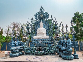 blue temple chiang rai thailand - obrazy, fototapety, plakaty
