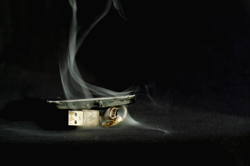 mobile phone battery explode with catch fire in line charger