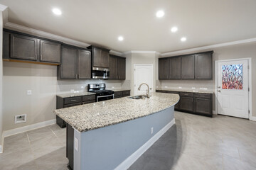 White kitchen 