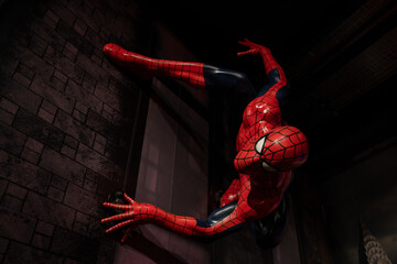 Naklejka premium Istanbul, Turkey - February 10, 2023: Wax sculpture of Spiderman at Madame Tussauds Istanbul. 