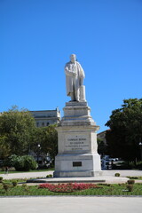 Obraz premium View to White Monument Camillo Benso Count of Cavour in Ancona at Piazza Camillo Benso di Cavour, Italy