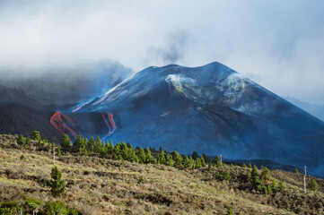 Cumbre Vieja / La Palma (Canary Islands, Spain. View of the Cumbre Vieja volcano eruption and it's...