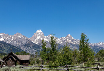 Chapel of the Transfiguration and the Cathedral Range
Grand Tetons