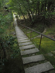 Obraz premium 冬の寺の境内