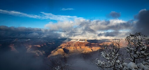 Grand Canyon, sunset over the mountains