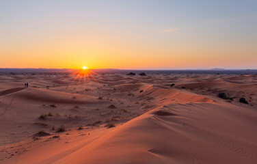 Plakat The golden sand dunes of Erg Chebbi near Merzouga in Morocco, Sahara, Africa