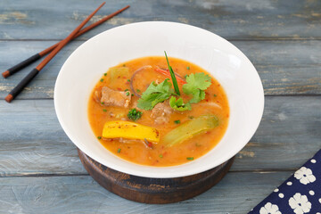 Soupe épicée façon thai
