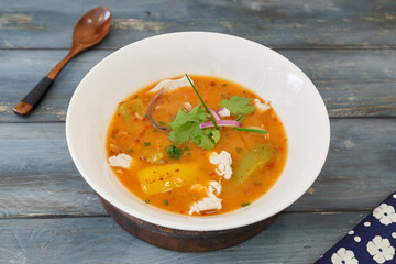 Soupe épicée façon thai