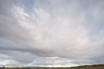cielo nublado luminoso
