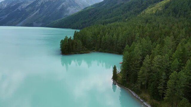 Amazing view of the turquoise Kucherlin Lake in Altai Mountains