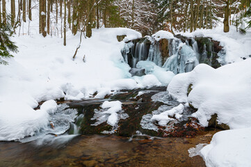 Fototapeta na wymiar Waterfall, winter, snow, 