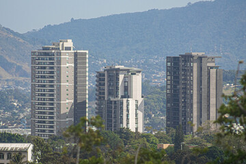 Obraz premium Edificios de apartamentos en una zona exclusiva de la ciudad