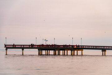 Fototapeta premium A Lazy, Hazy Summer Afternoon on Centre Island Pier