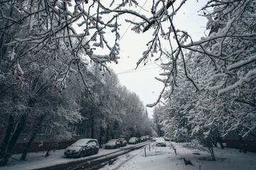 Calle de Omsk cubierta de nieve