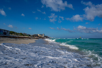 Beautiful Caribbean coast with clear waters and beautiful beaches.