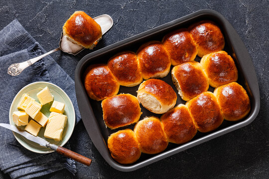 Hawaiian Sweet Rolls, Soft Buns In Baking Dish