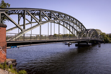 Fototapeta na wymiar Brücke über die Havel, Berlin Spandau