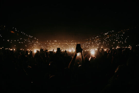 The crowd with smartphones