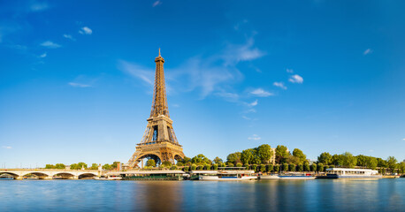 Fototapeta na wymiar Riverside view of of Eiffel Tower in Paris. France
