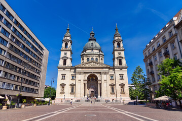 Obraz premium St. Stephen's Basilica is a Roman Catholic basilica in Budapest, Hungary. It is named in honour of Stephen, the first King of Hungary
