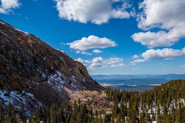 Obraz premium A long way down the road going to Colorado Springs, Colorado