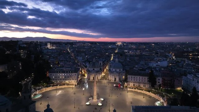 Piazza del Popolo e il tridente, Il centro della citt&agrave; di Roma. Italia.
Spettacolare ripresa aerea del centro storico di Roma, all'alba.
