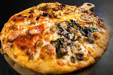ホームメイドピッツア　Italian home-made pizza