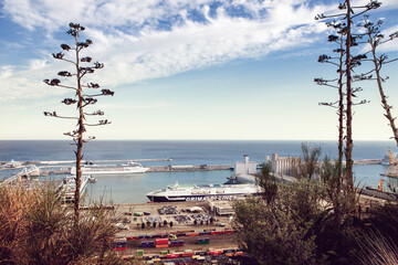 View of the port in Barcelona in a summer day - 571212595