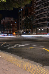 Fototapeta na wymiar Estelas de luz en la carretera