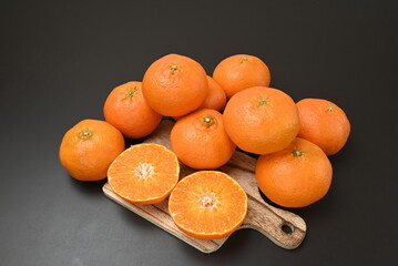 皮が薄くてむきやすく、果汁たっぷりで本当においしい愛媛県産の柑橘類・甘平	