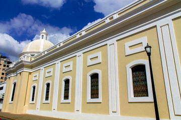 Traveling through Venezuela, national historical monument, Capitol of Valencia, it was the seat of the three State Powers, Executive, Legislative and Judicial