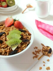 muesli with berries