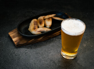 ビールと焼き鳥 © snowdrop