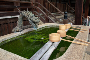 明圓寺の竜の手水（広島県・鞆の浦）