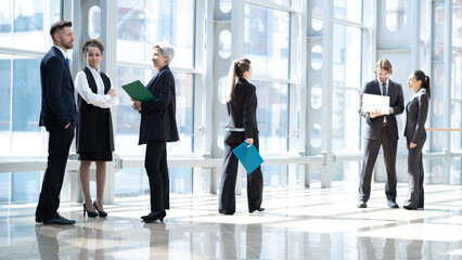 Fototapeta premium Diverse business people in office