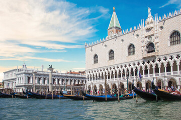 Fototapeta premium Beautiful view of the Doge's Palace and St. Mark's Basilica in Venice, Italy