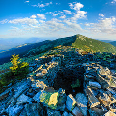 Obraz premium Summer morning Carpathian mountain top view from stony summit of Ihrovets Mount (Gorgany, Ukraine).