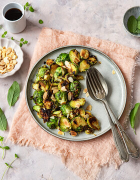 smażona pieczona brukselka warzywa, brussels sprout roasted