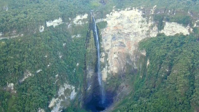 The best of Peru: De Gocta Waterfall in Amazonas - Bongar&aacute;