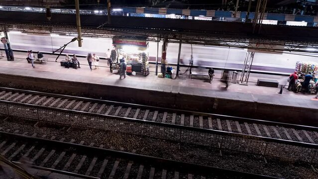 India train station night Mumbai timelapse hyper lapse 4k panoramic, Maharashtra