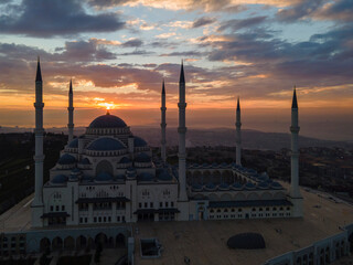 Fototapeta na wymiar Camlica Mosque Drone Photo, Uskudar Istanbul, Turkey 