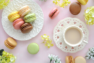 Macaroons with tea