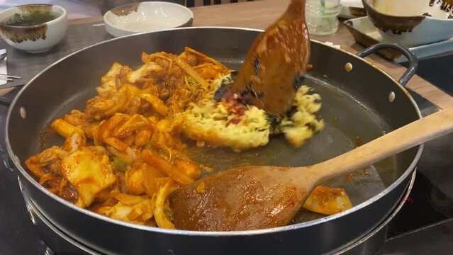 한국 음식,닭갈비,조리