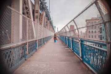 Manhattan bridge walk