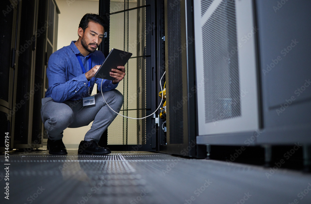 Fototapete Engineer, server room and man with tablet for database connection cable, maintenance or software update at night. Cybersecurity wire, it and male coder with technology for networking in data center.