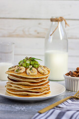 Pancake with honey and fruits