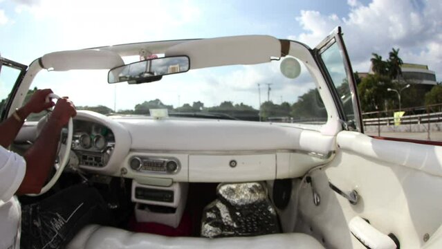 Havan from a moving car