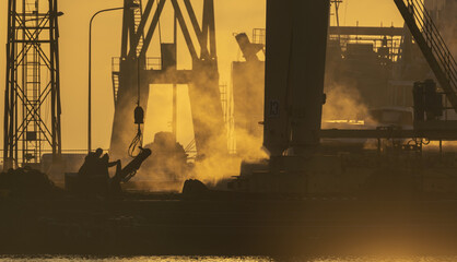 Scenes from the work of the heavy shipbuilding industry