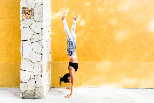 Woman practicing yoga in Mexico © Luna Vandoorne