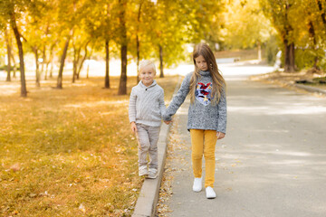 Fototapeta premium woman walking in the park
